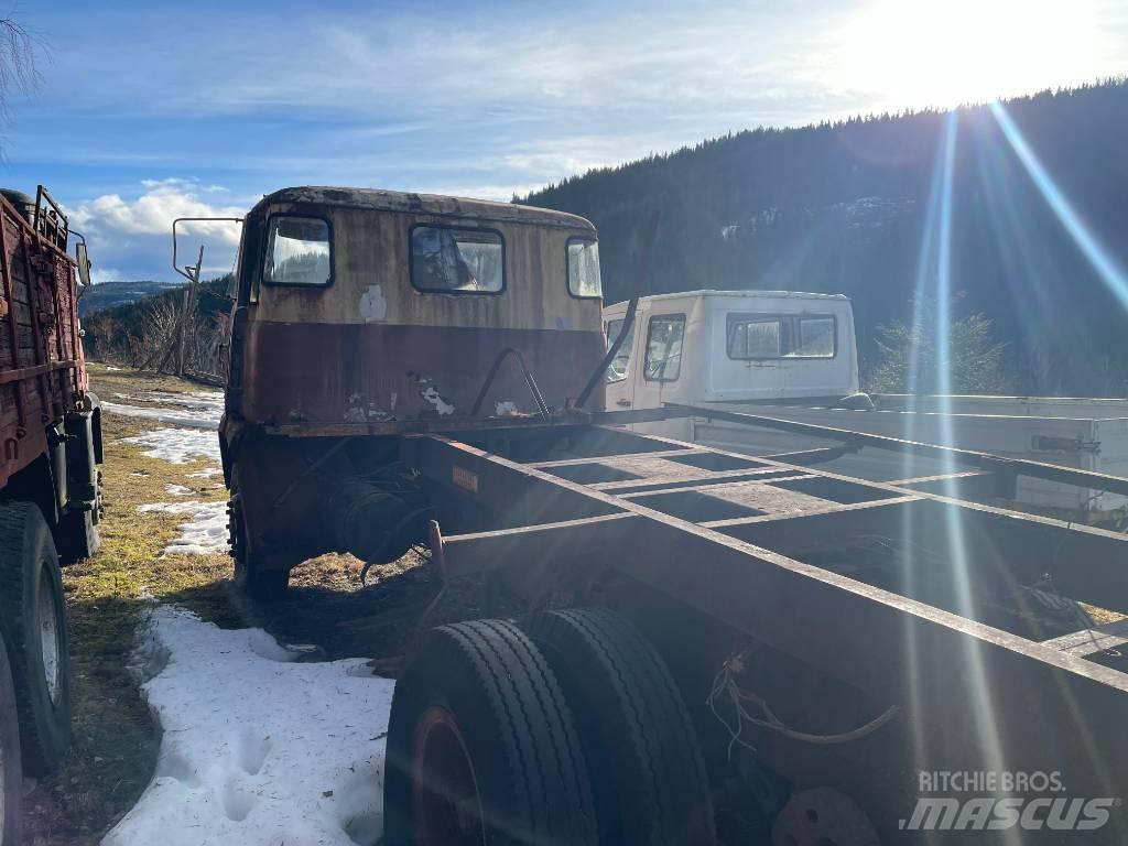 Scania LBS 76 Самоскиди