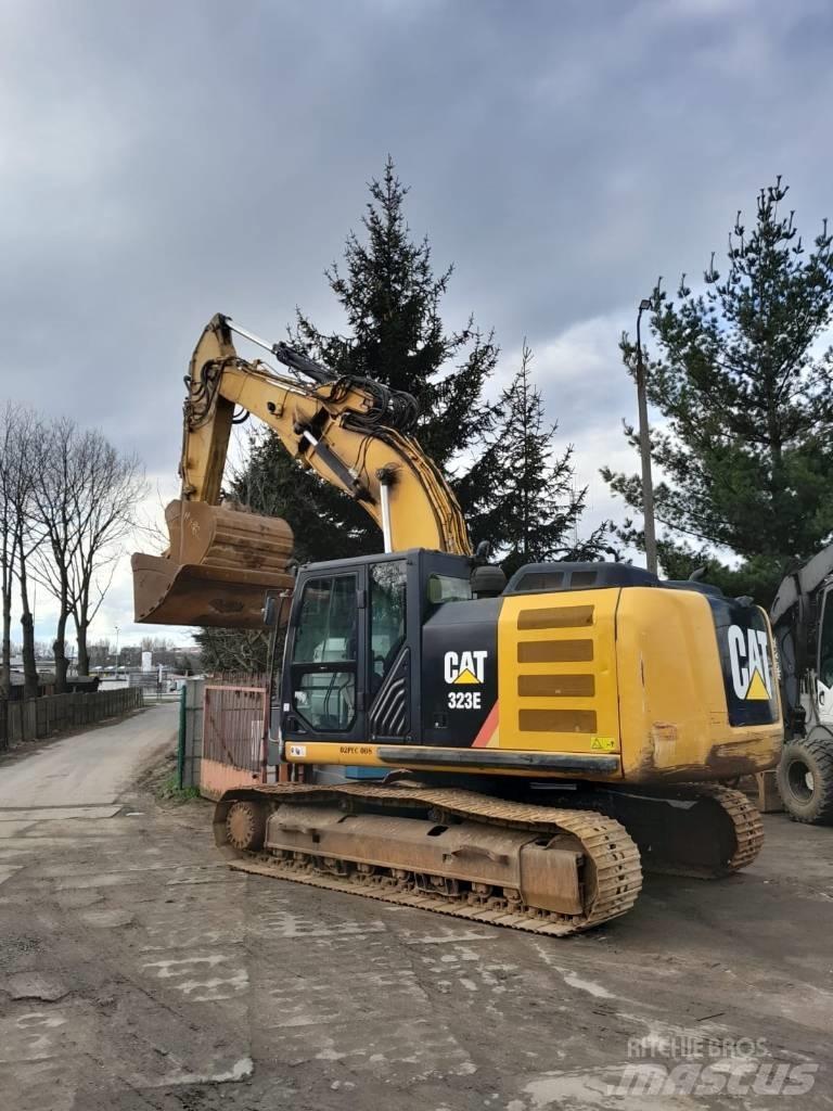CAT 323 E Гусеничні екскаватори