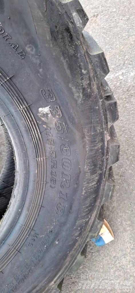 Dunlop 335/80R18 Колеса