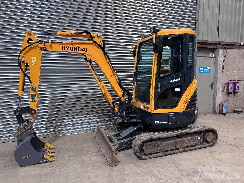 Hyundai R25Z-9 AK Міні-екскаватори < 7т