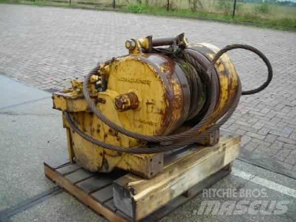 Komatsu D65E WINCH Інше обладнання