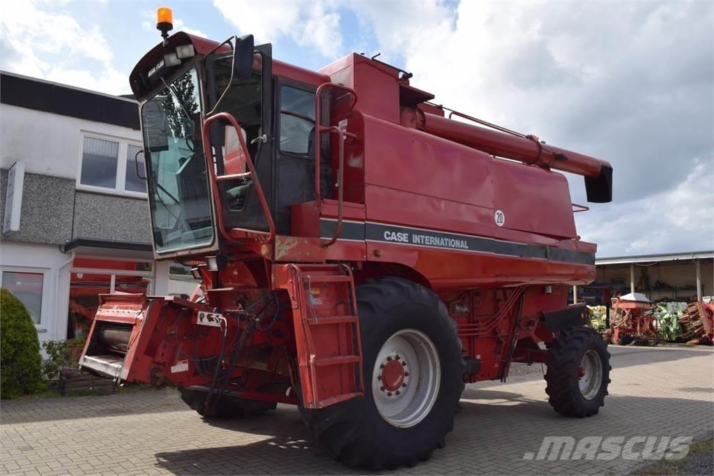 Case IH 1680 Axial Зернозбиральні комбайни