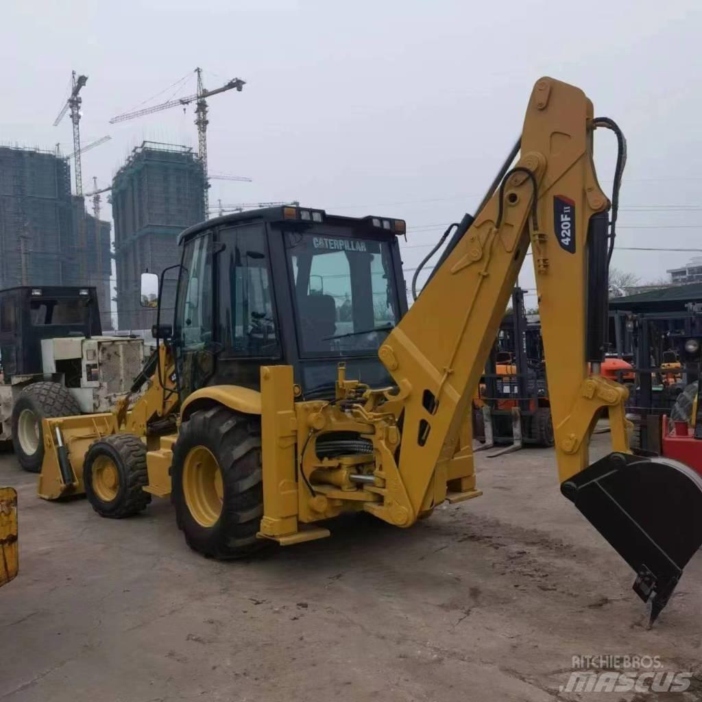 CAT 420 F Екскаватори-навантажувачі