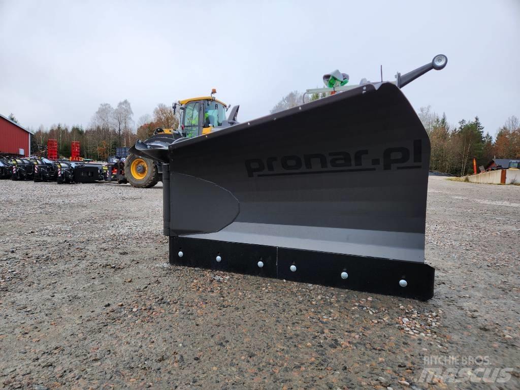 Pronar PUV 3300 M Плуги