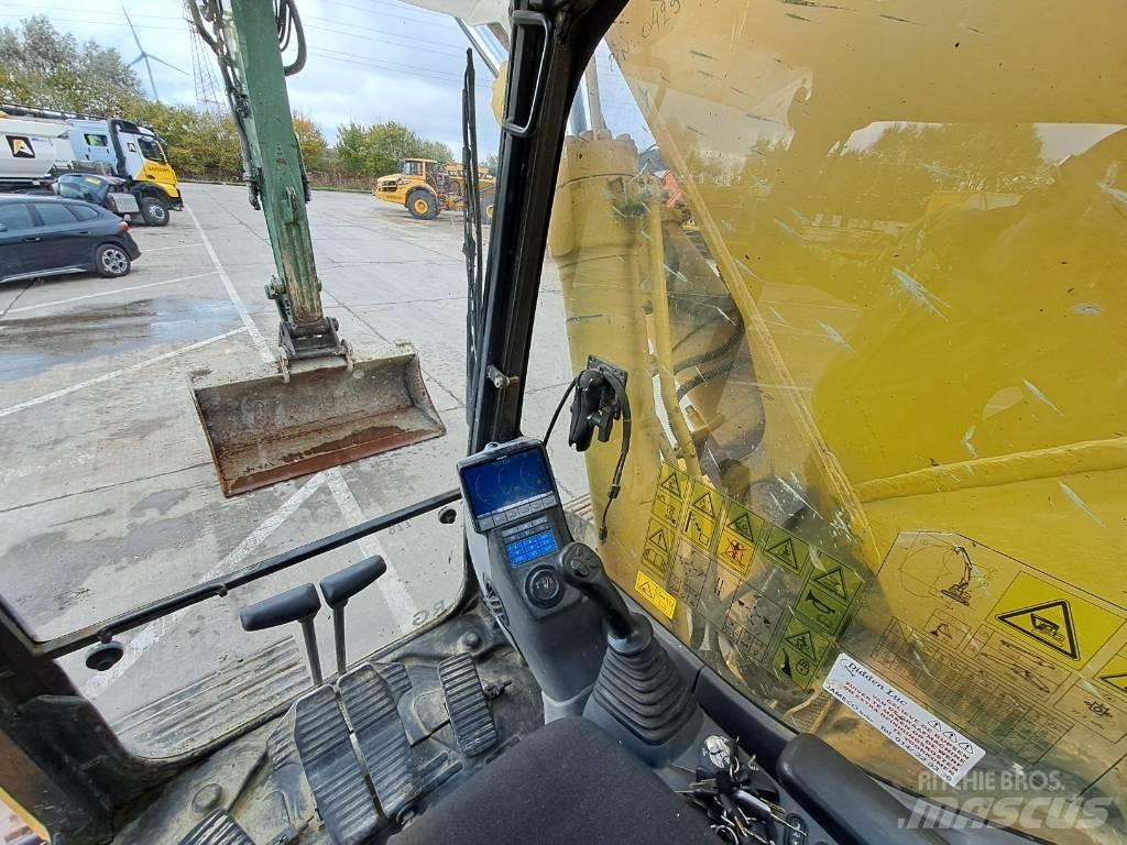 Komatsu PC228USLC-8 Гусеничні екскаватори