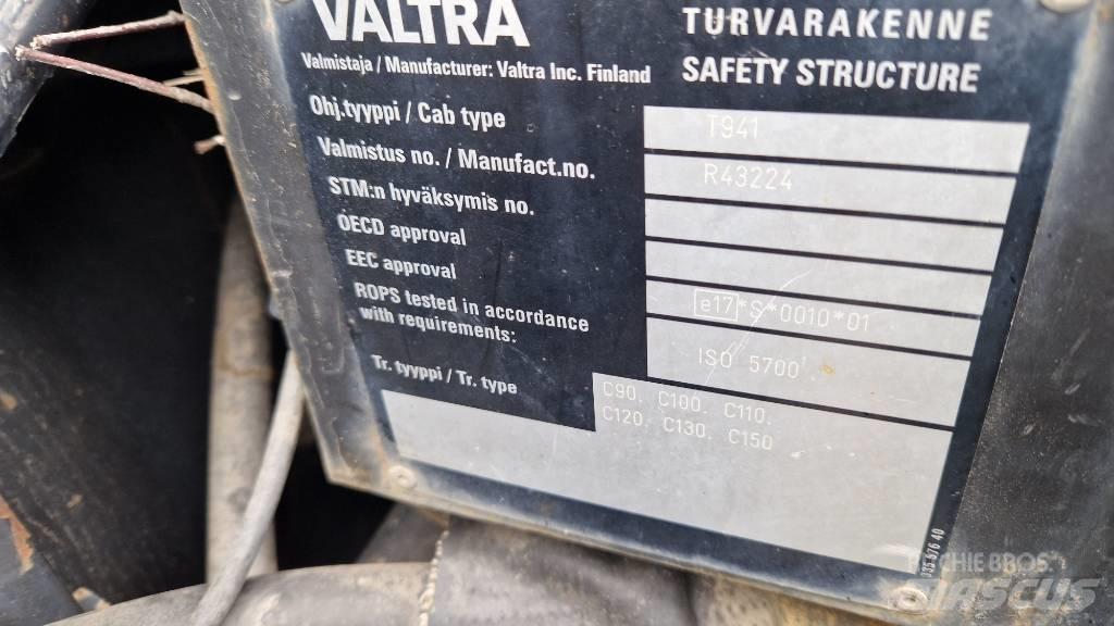 Valtra C 120 Трактори