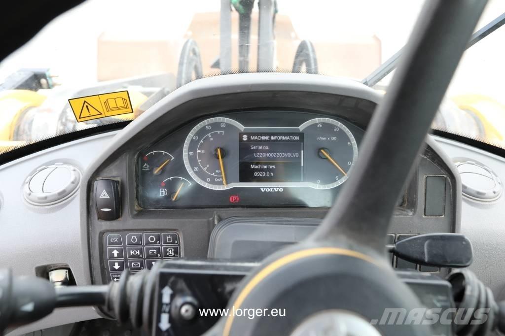 Volvo L 220 H Фронтальні навантажувачі