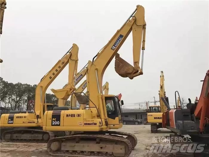 Komatsu PC 200-7 Гусеничні екскаватори
