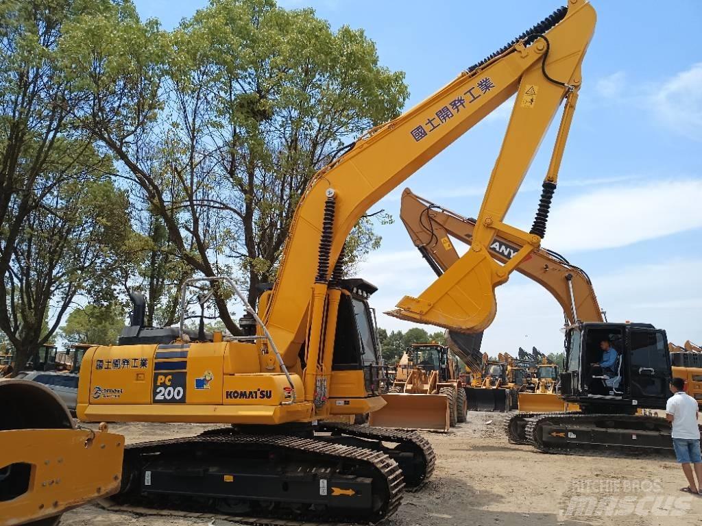 Komatsu PC 200-8 Гусеничні екскаватори