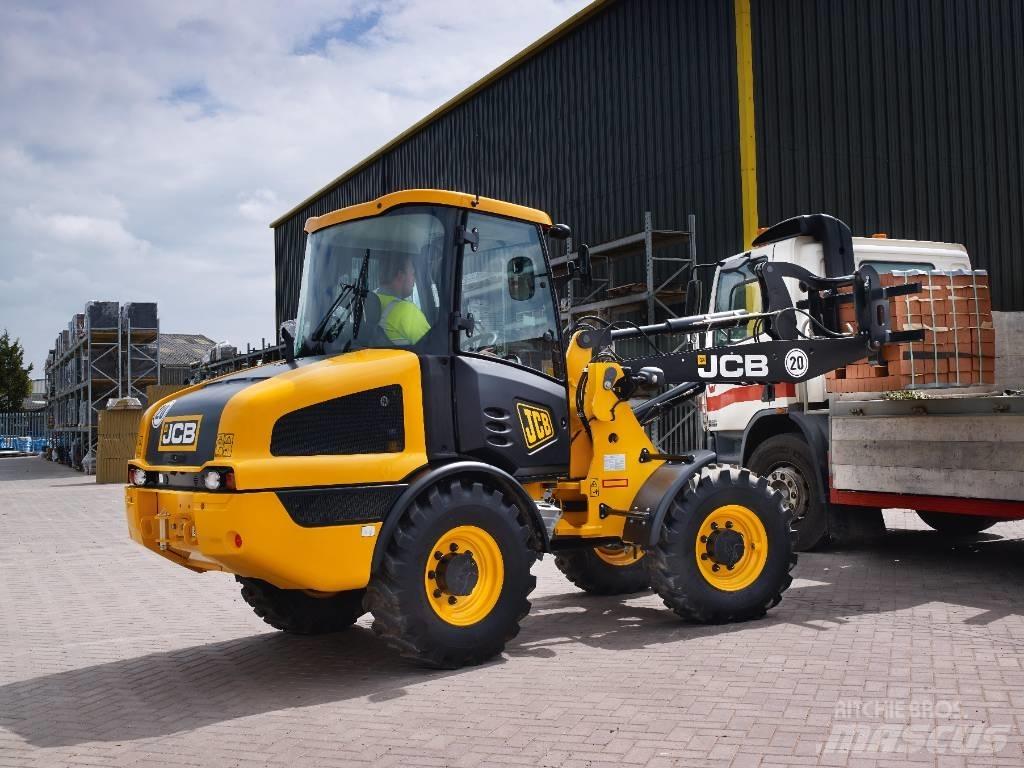 JCB 406 Фронтальні навантажувачі