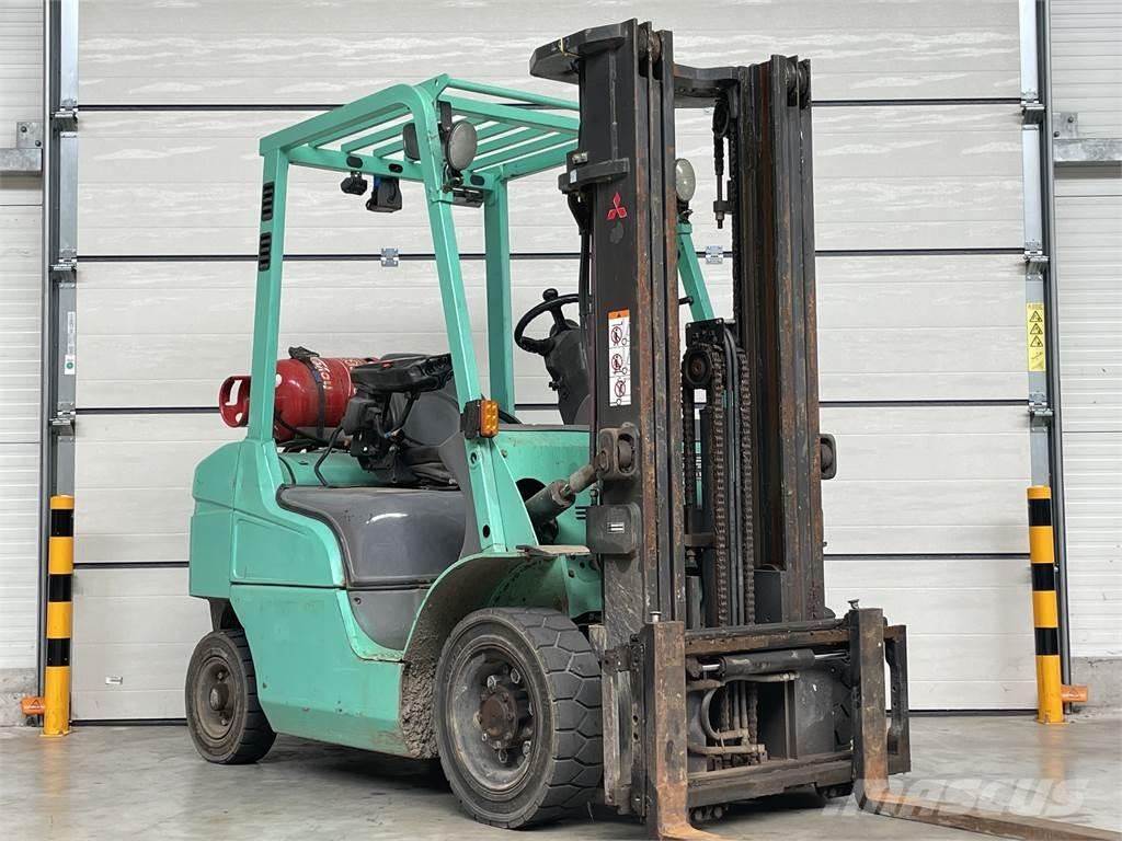 Mitsubishi FG25T Газові навантажувачі