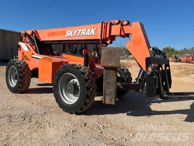 SkyTrak 10054 Телескопічні навантажувачі