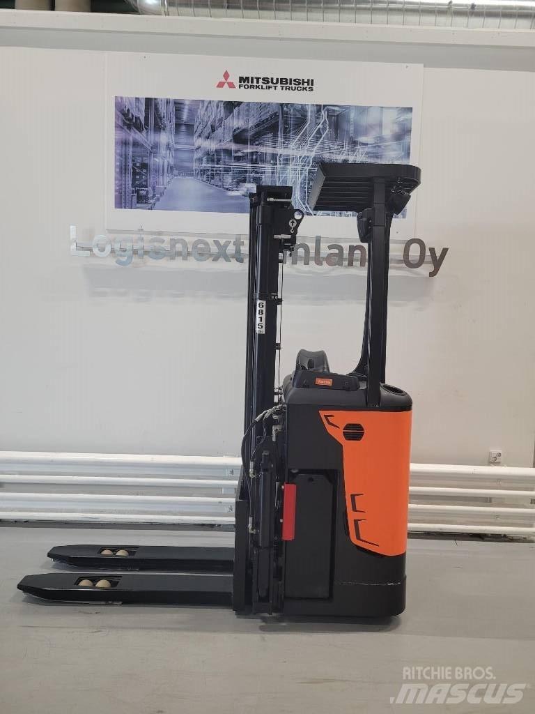 Rocla SST 16 ACI Самохідні електроштабелери
