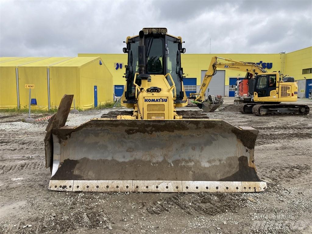 Komatsu DX 51 PX 22 Гусеничні бульдозери
