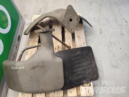 Atlas AR 65 fender Кабіна