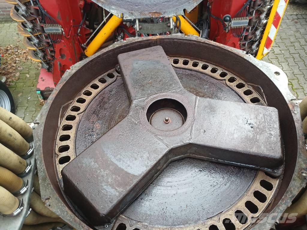 Vredo ZB3-9152 Розсіювачі гною