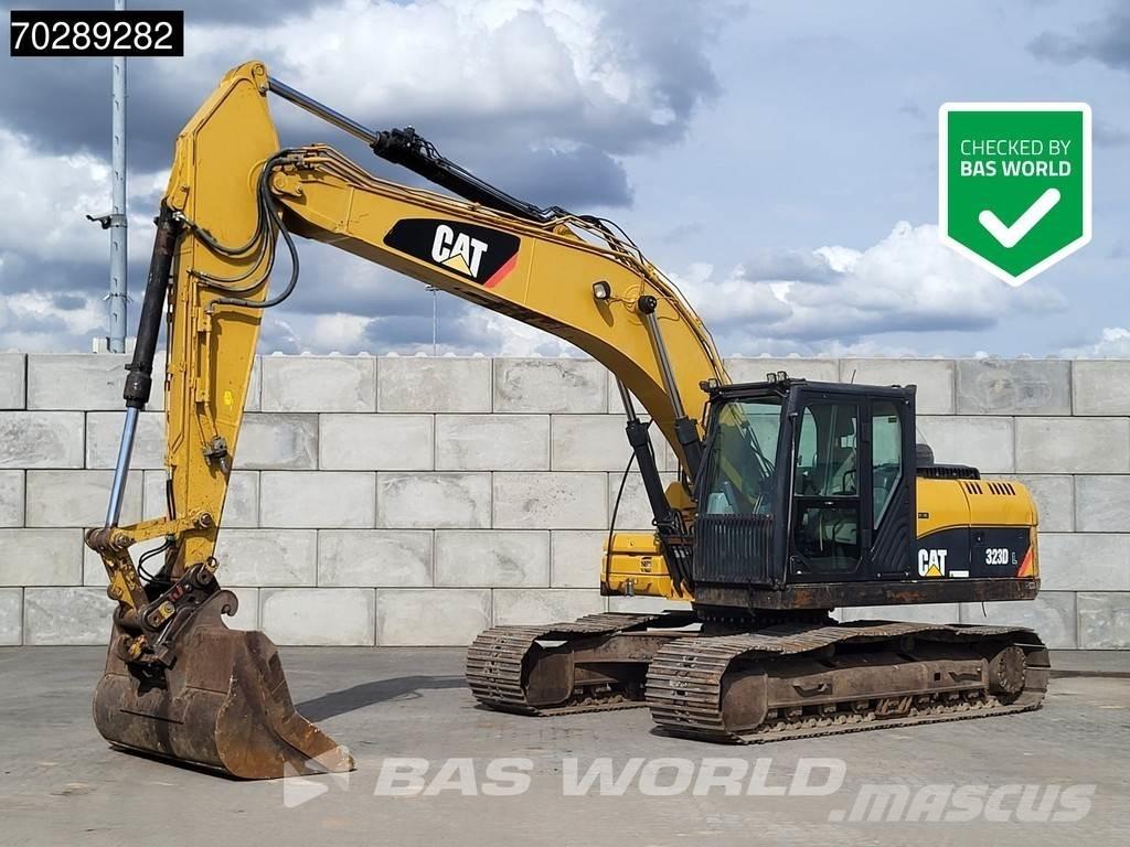 CAT 323 D L Гусеничні екскаватори