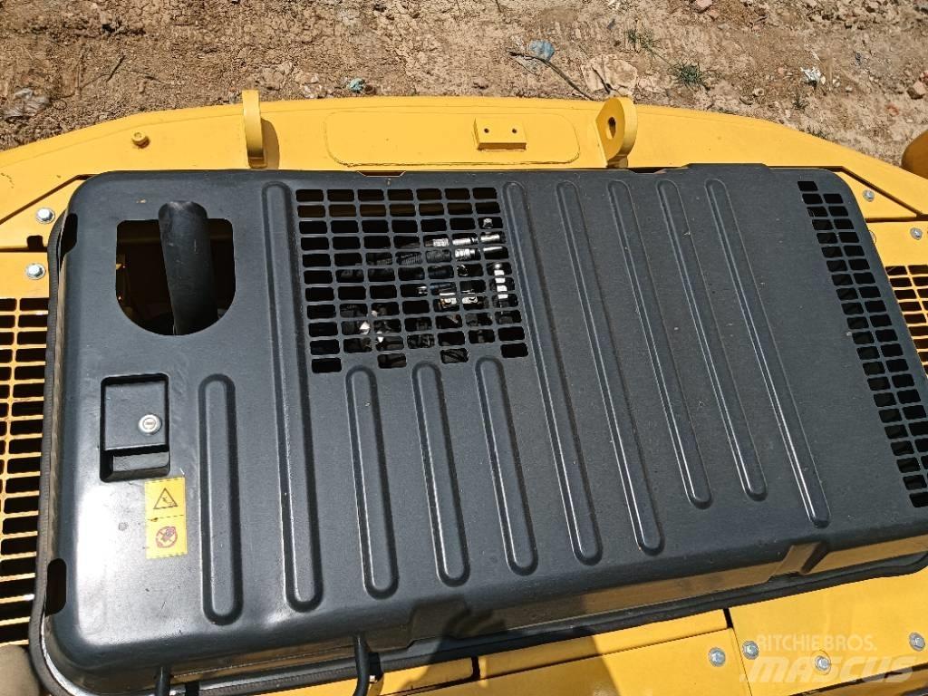 Komatsu PC 130 Середні екскаватори 7т. - 12т.