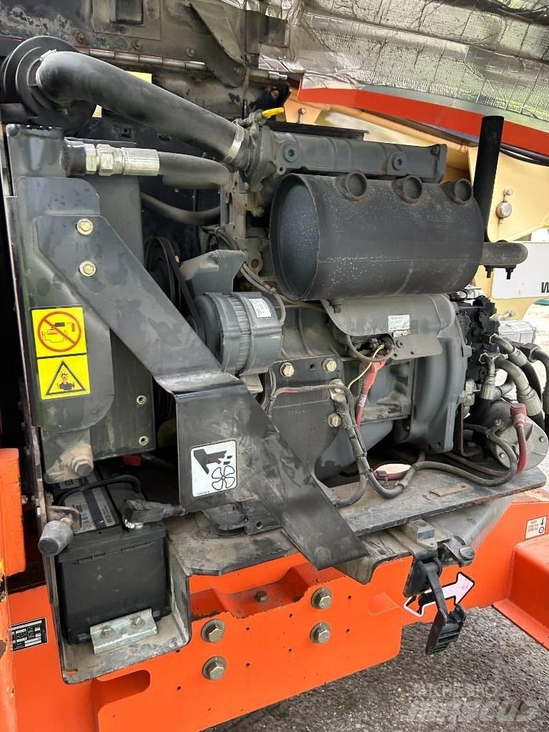 JLG 450 AJ Колінчаті підйомники