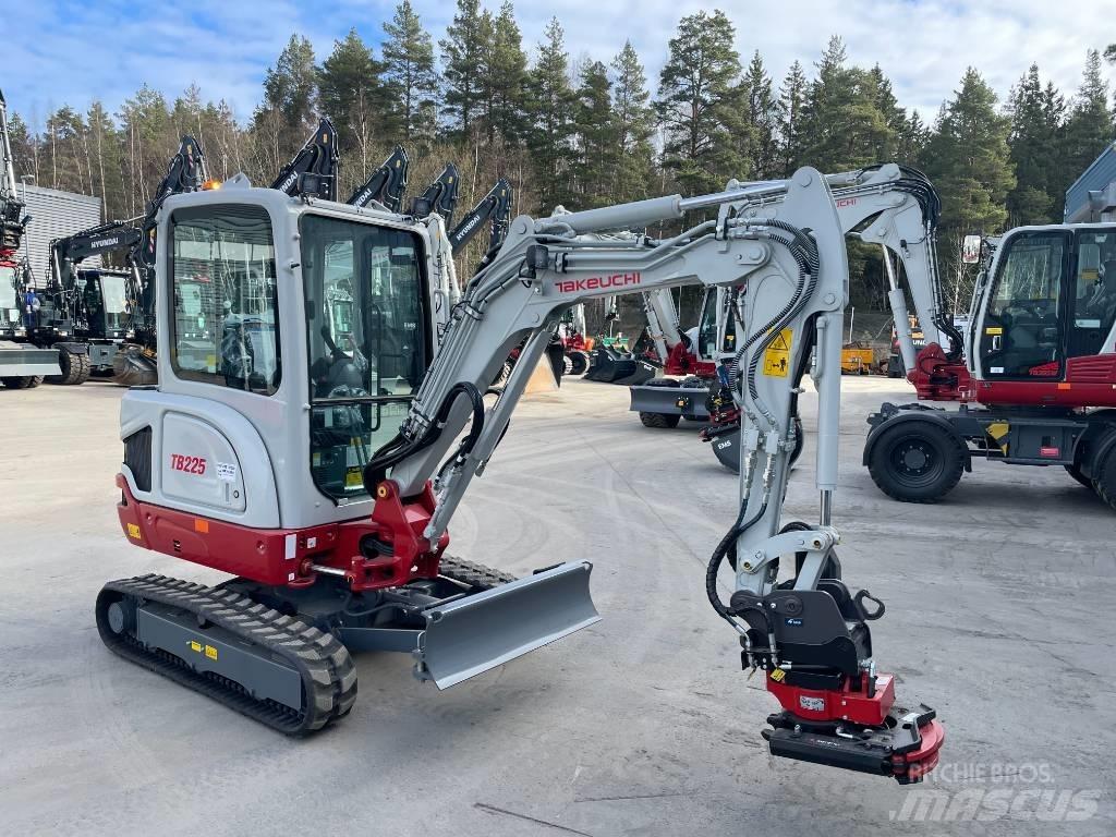 Takeuchi TB 225 Міні-екскаватори < 7т