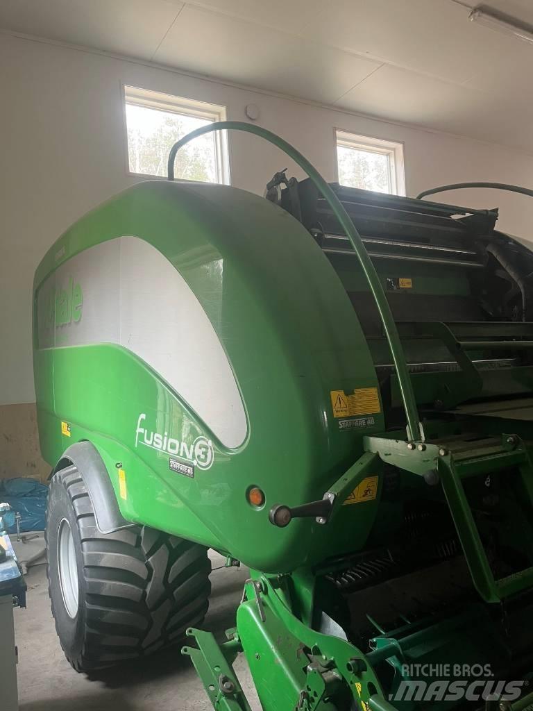 McHale Fusion 3 Рулонні прес-підбирачі