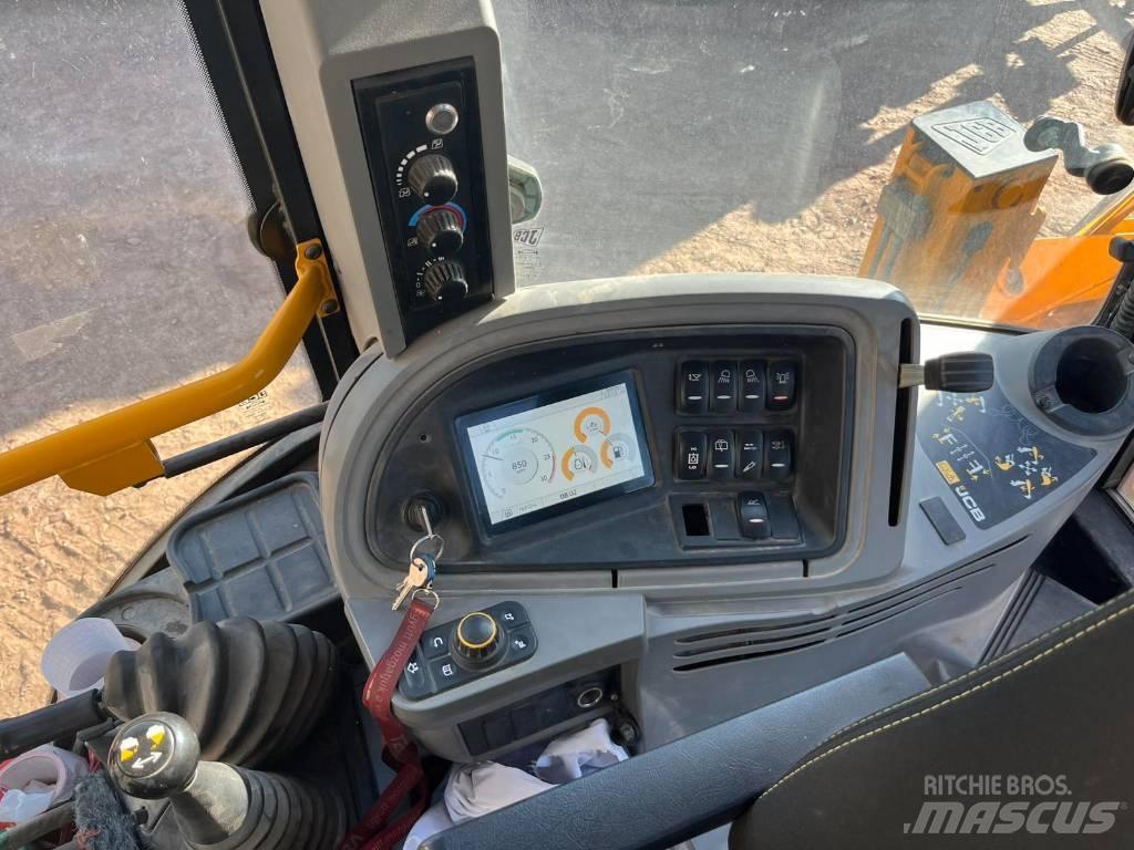 JCB 3 CX Середні екскаватори 7т. - 12т.