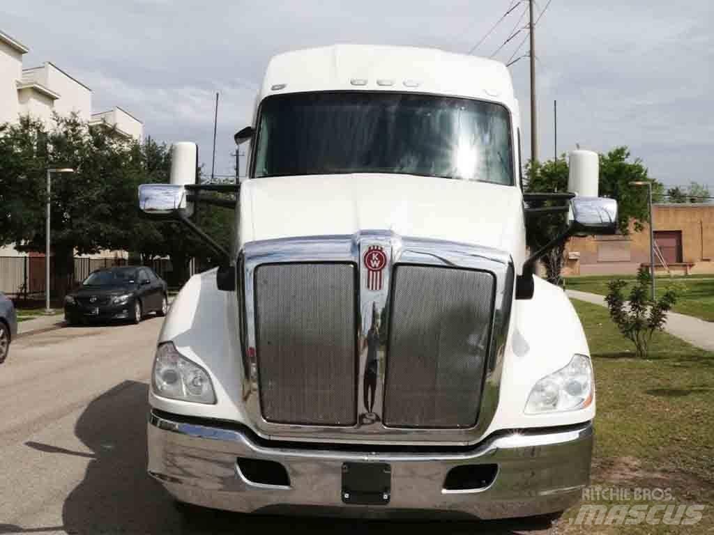 Kenworth T 680 Тягачі