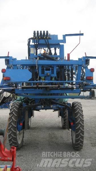 Berthoud BOXER Причіпні обприскувачі