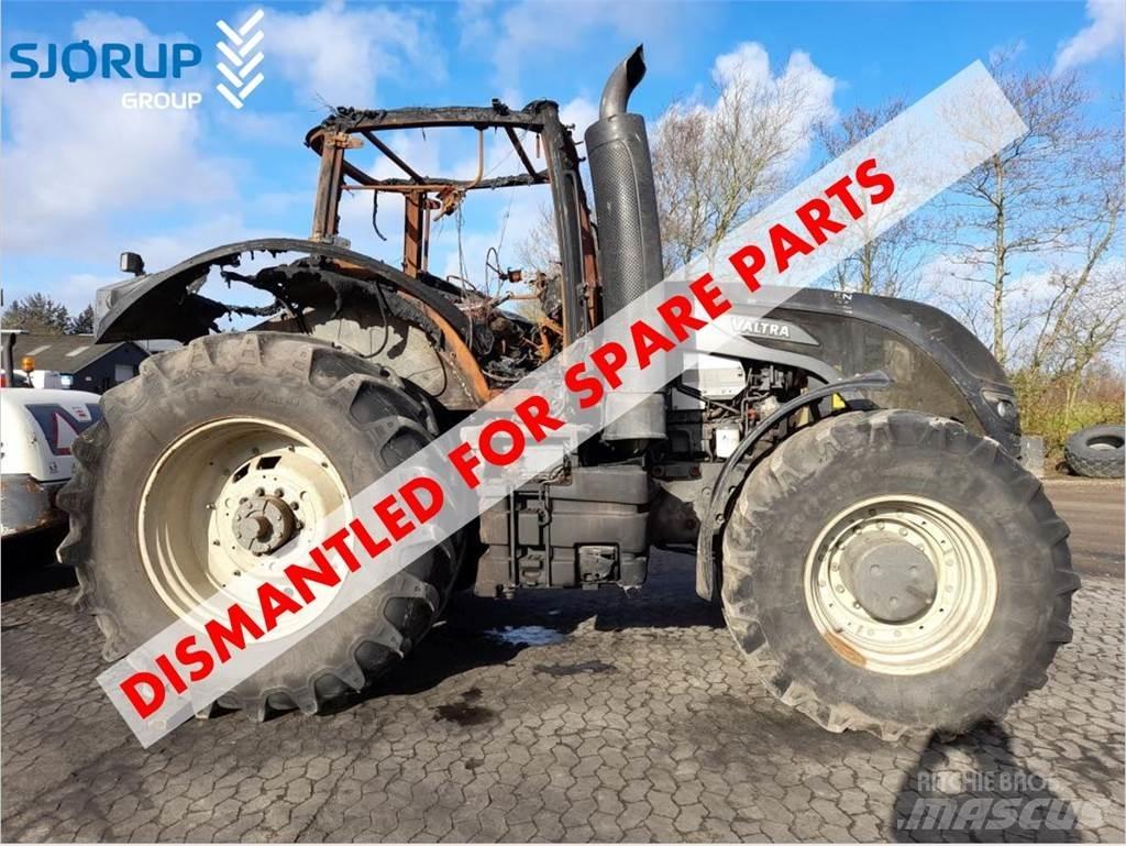 Valtra S374 Трактори