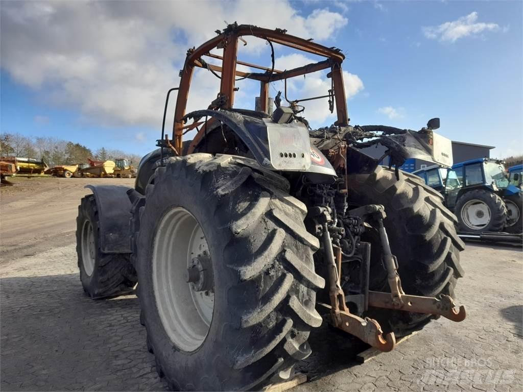 Valtra S374 Трактори