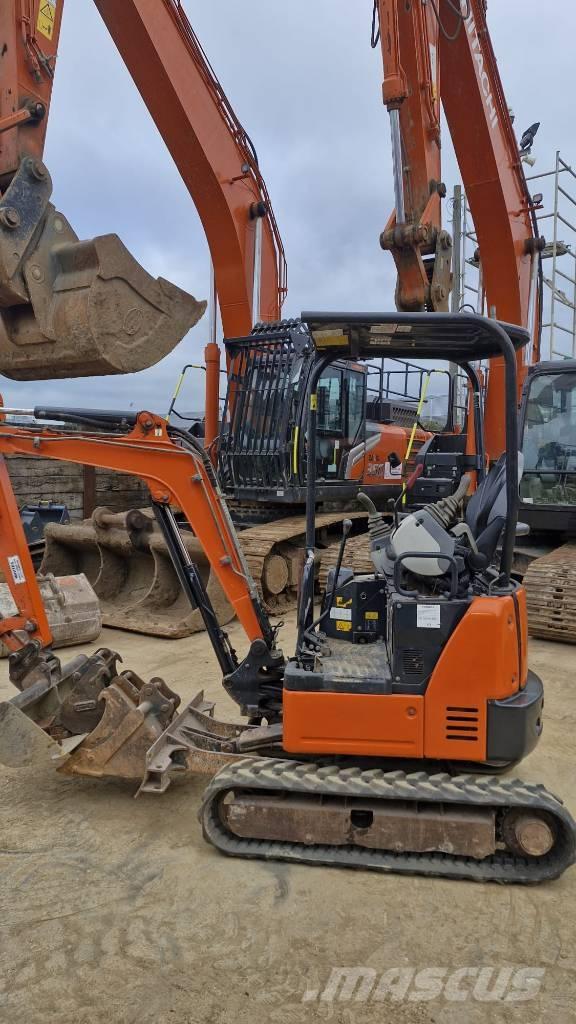 Hitachi ZX 19 U-5 Міні-екскаватори < 7т