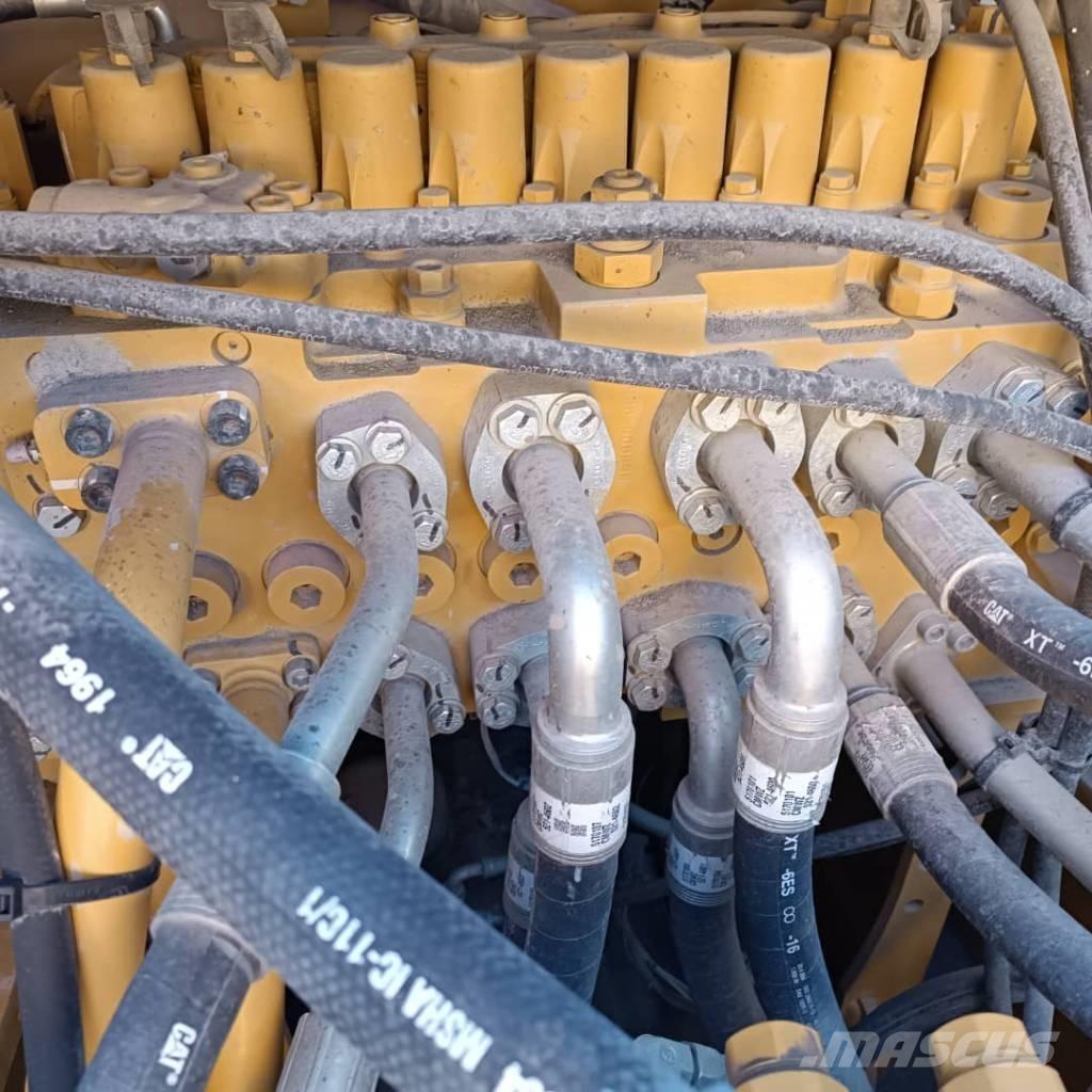 CAT 330GC Гусеничні екскаватори