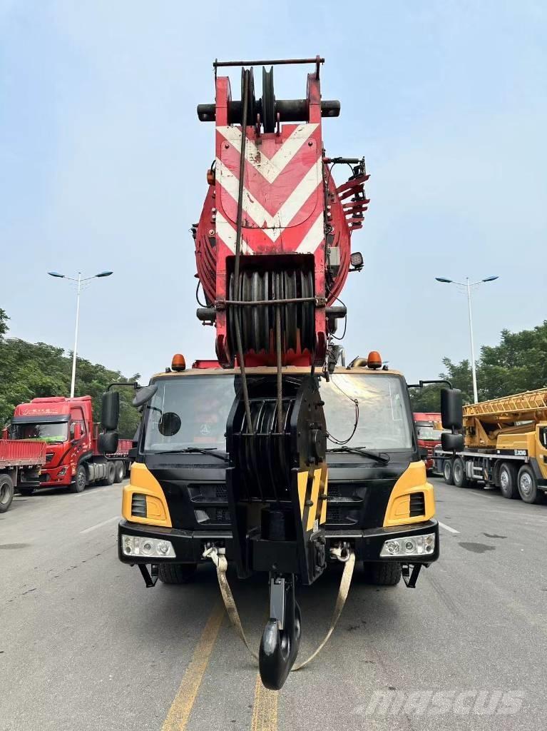 Sany STC1000T автокрани