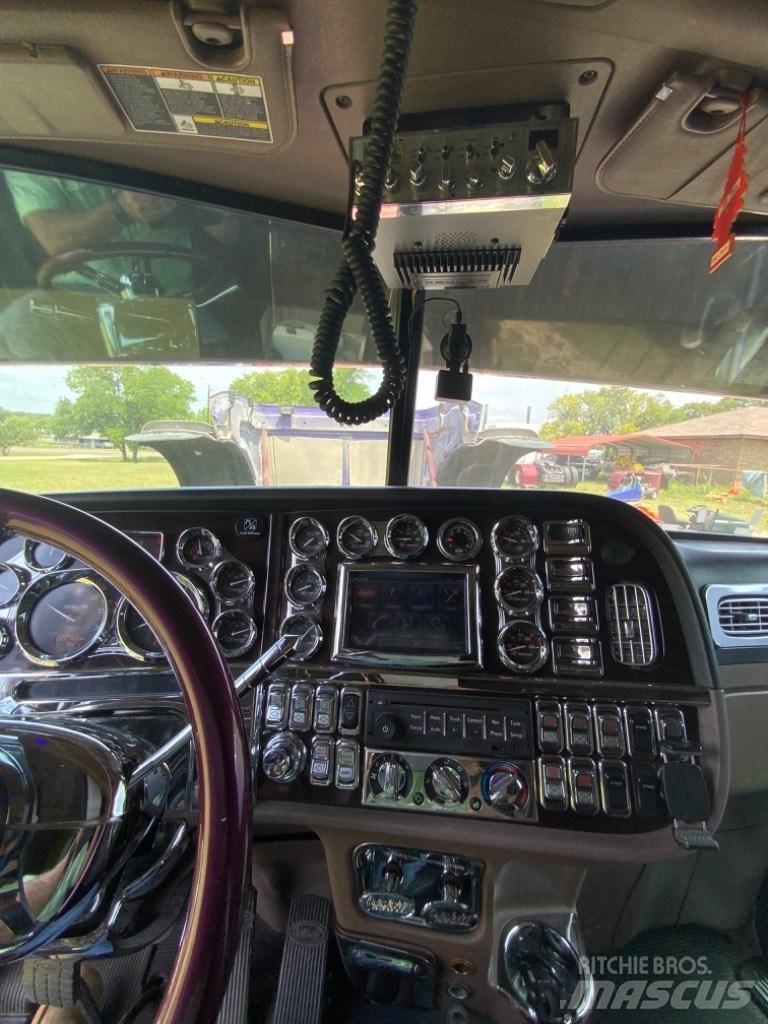 Peterbilt 389 Тягачі