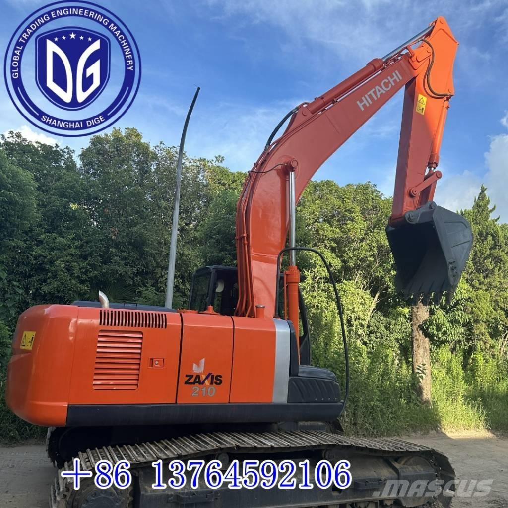 Hitachi 210LC Гусеничні екскаватори