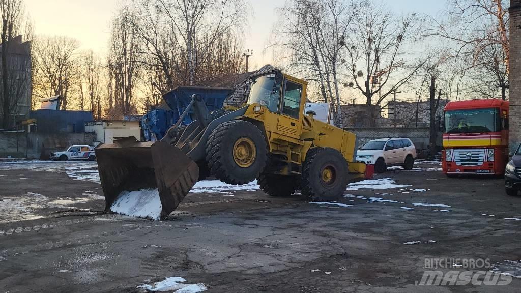 Volvo L 120 Фронтальні навантажувачі