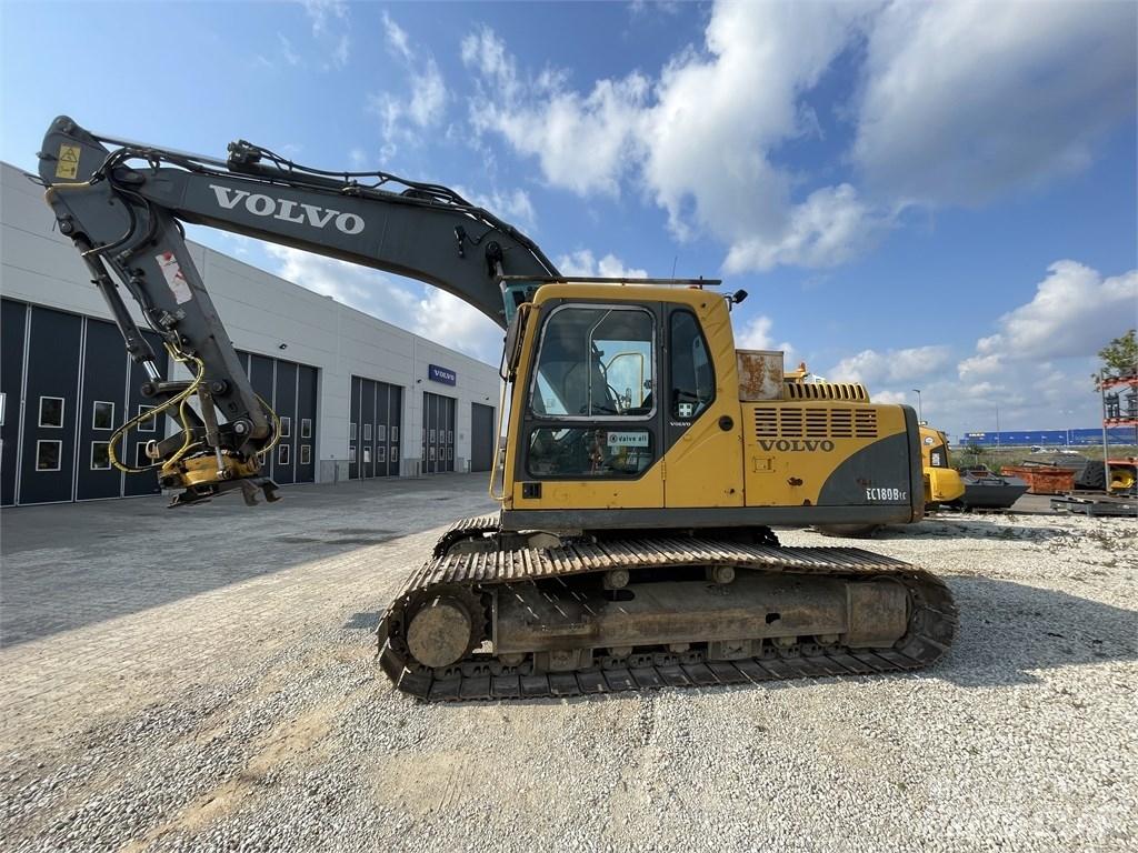 Volvo EC 180 B LC Гусеничні екскаватори