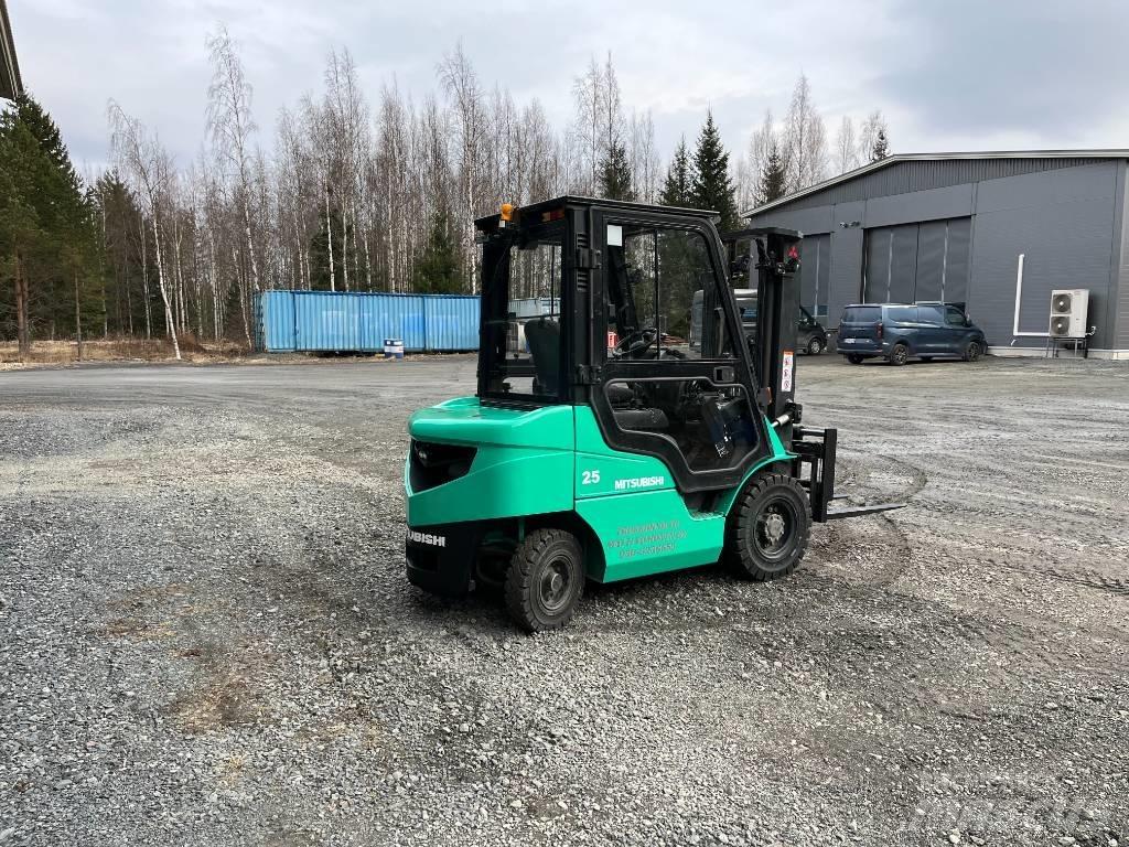 Mitsubishi FD25NT Дизельні навантажувачі