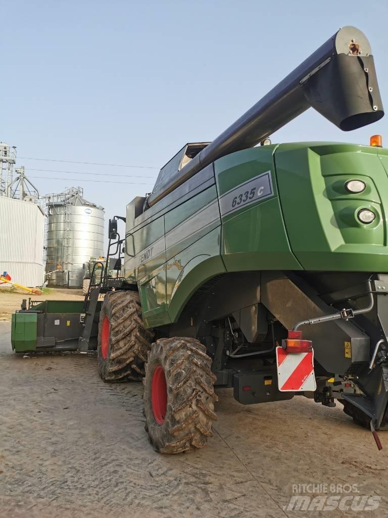 Fendt 6335 Зернозбиральні комбайни