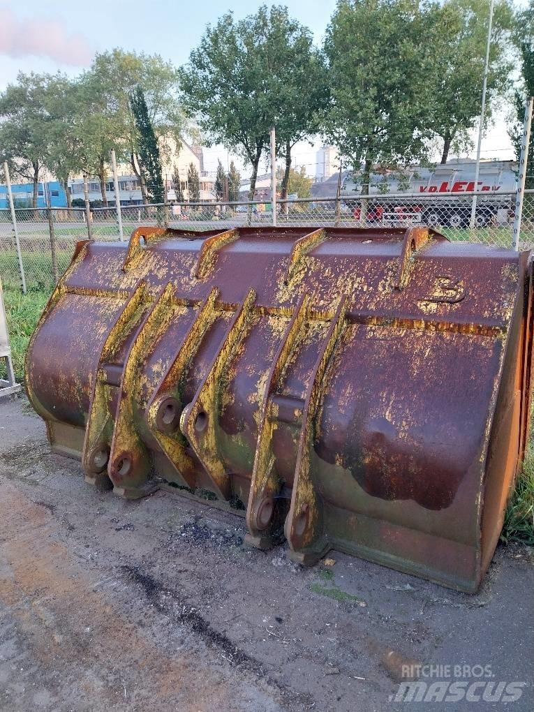 Komatsu WA 470 Ковші