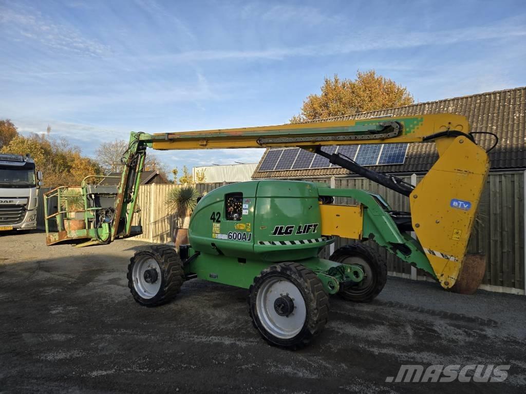 JLG 600 AJ Колінчаті підйомники