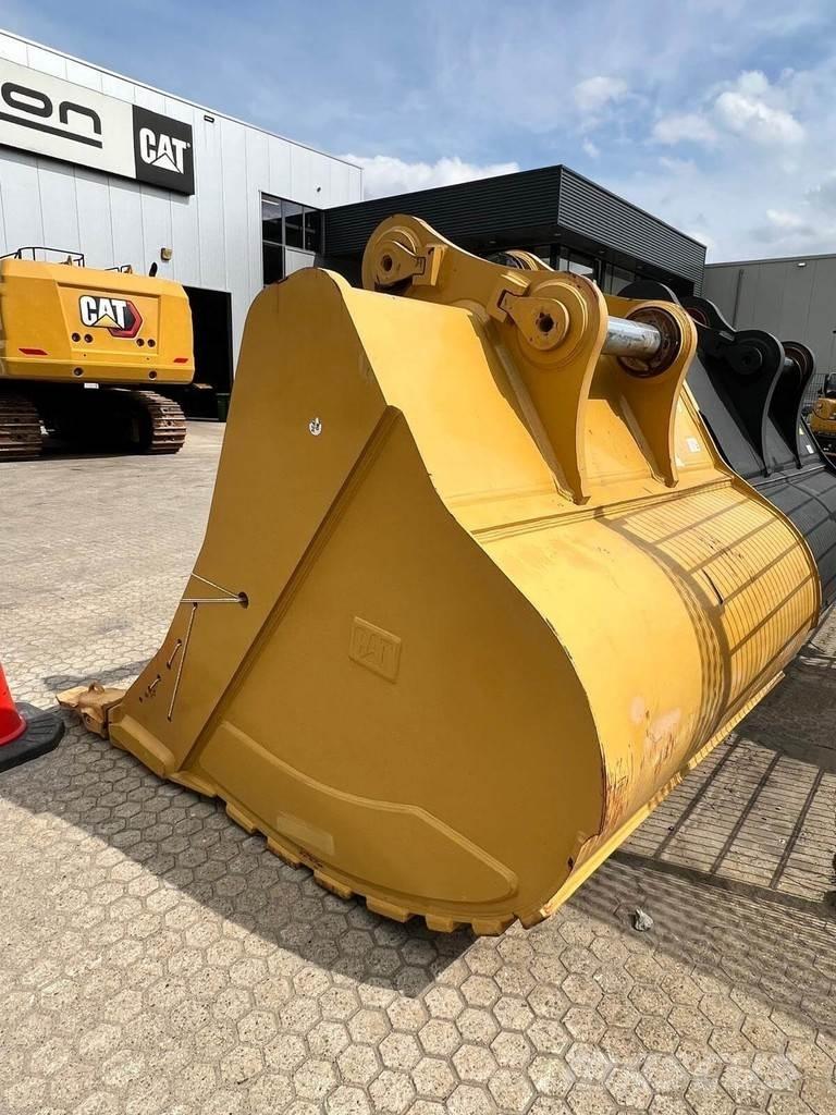 CAT 374 Гусеничні екскаватори