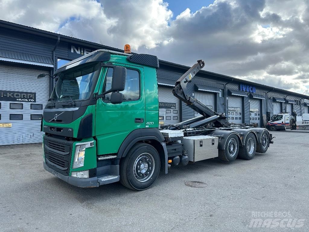 Volvo FM 420 8x2/4 Вантажівки з гаковим підйомом