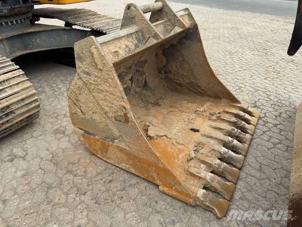 Liebherr R 926 LC Гусеничні екскаватори