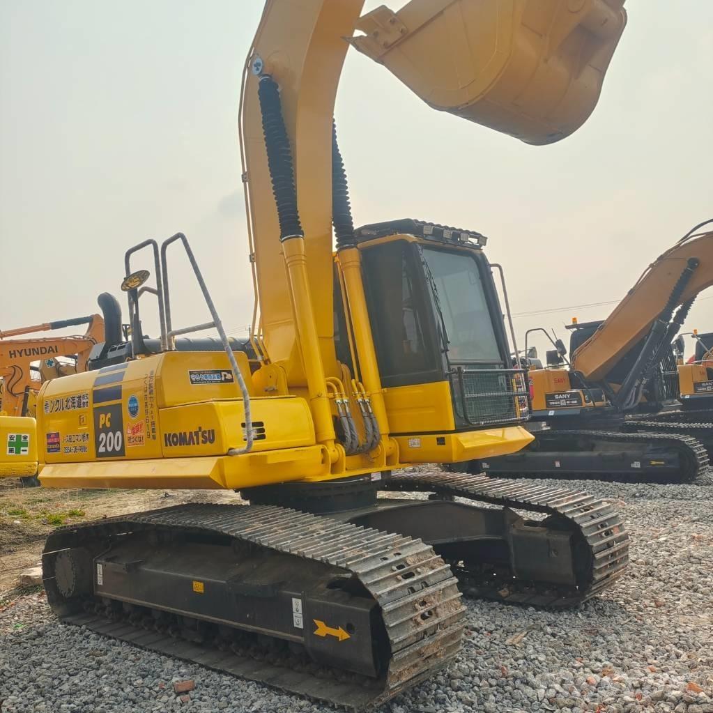 Komatsu PC200-8 Гусеничні екскаватори