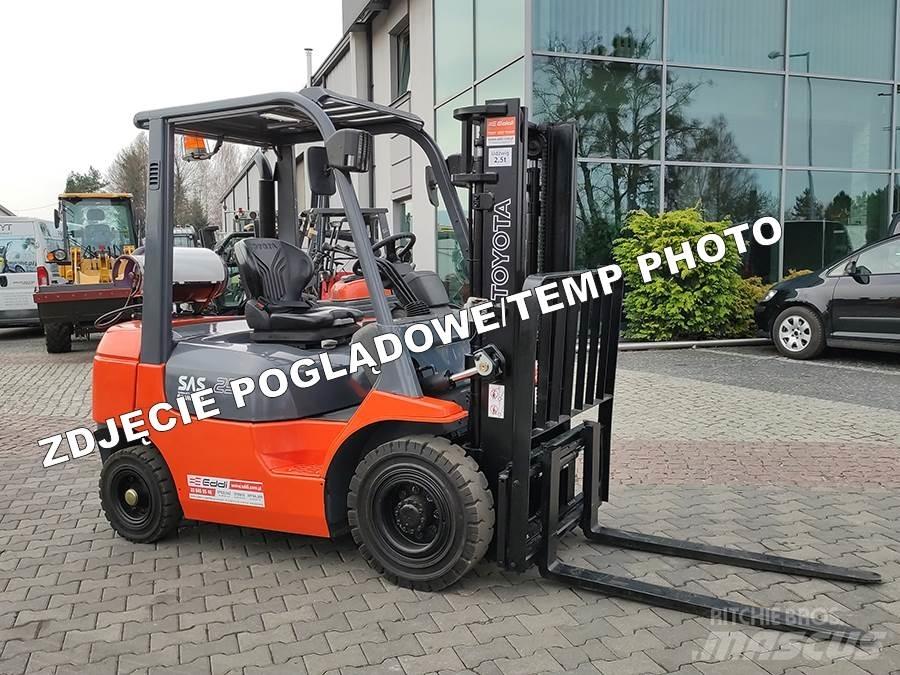 Toyota 42-7FGF25 Газові навантажувачі