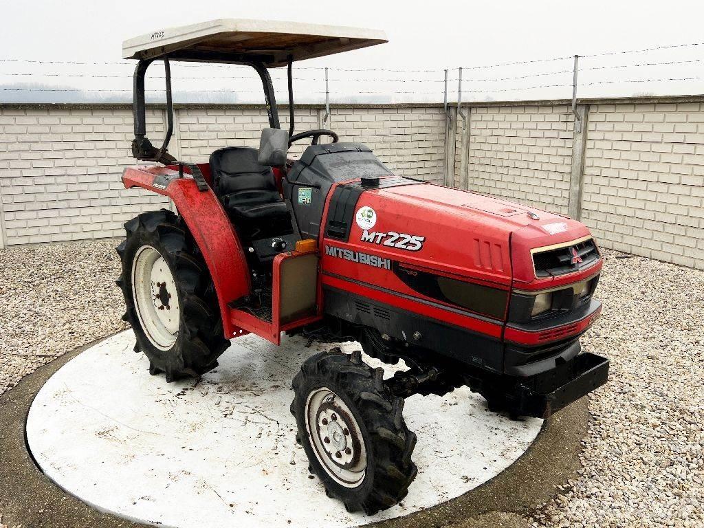 Mitsubishi MT225 Трактори