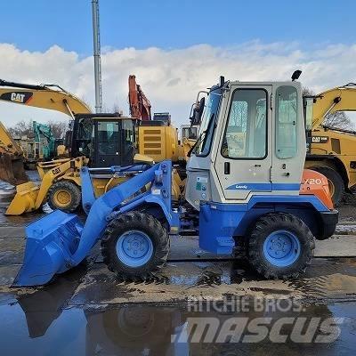 Hitachi LX 20-7 Фронтальні навантажувачі