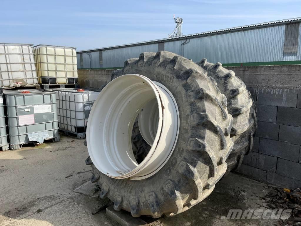 New Holland TM 190 Трактори