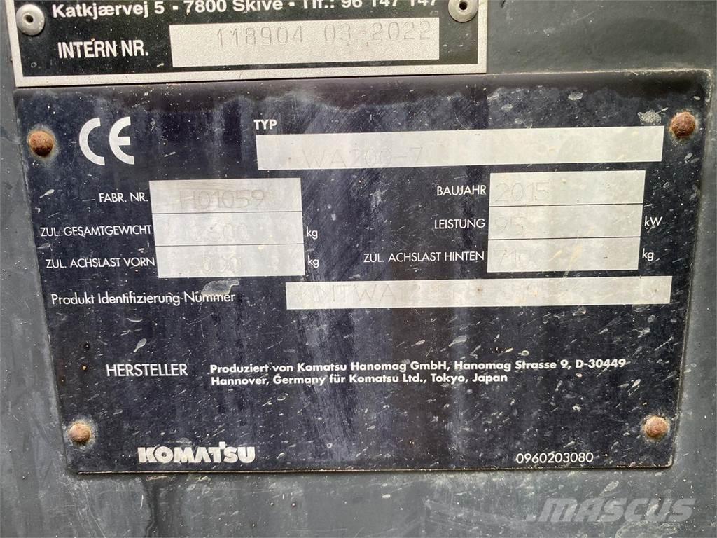 Komatsu WA200-7 Фронтальні навантажувачі